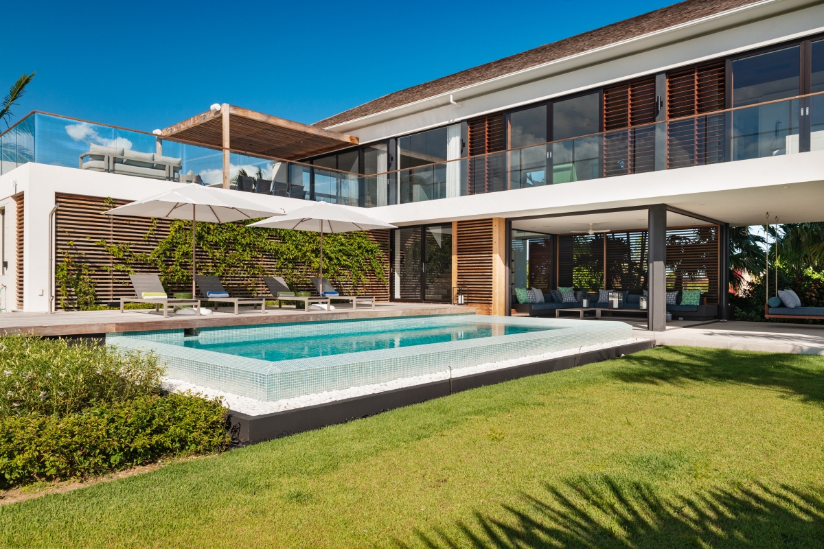 Aqua Verde | Beach Front - Located in  Fabulous Grace Bay with Private Pool